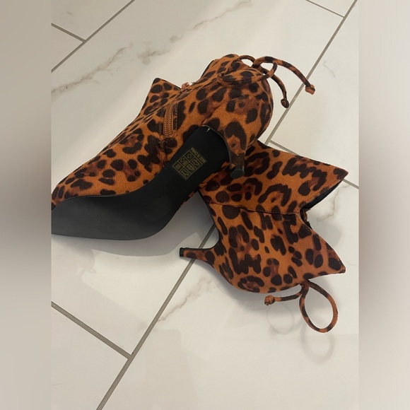 NWT!!!Women's Pointed Toe Back Bow Side! ✨✨✨ - Picture 2 of 6